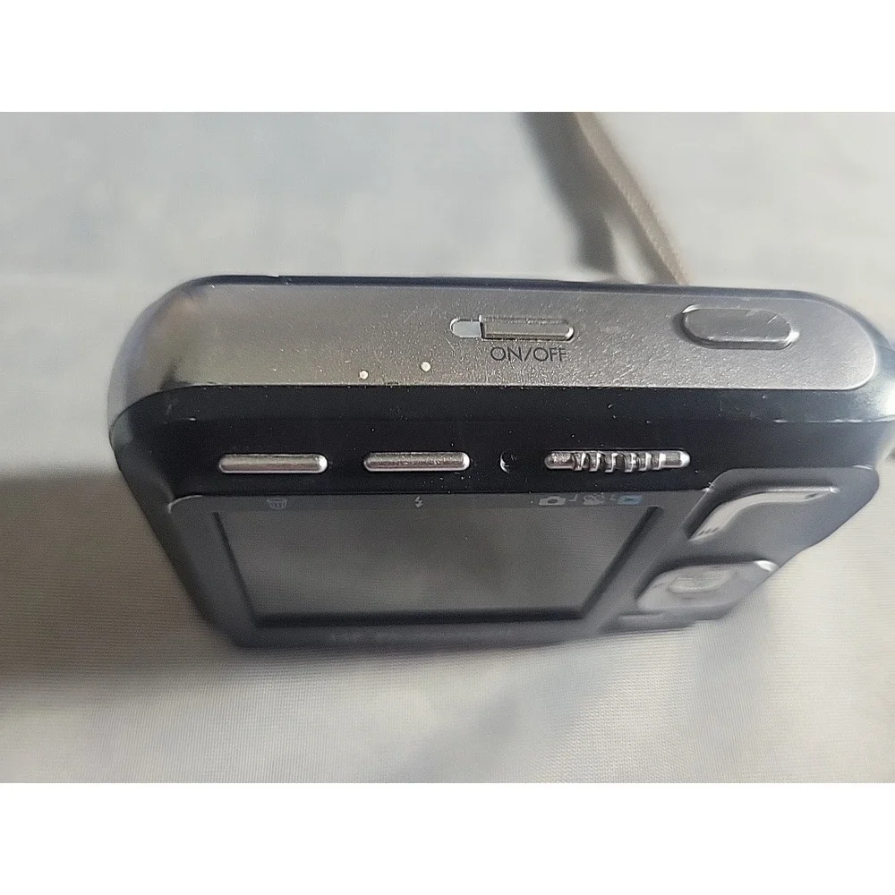 HP‎ Photosmart M447 - 5MP, 3x Zoom + 512MB Card! Damage To Screen